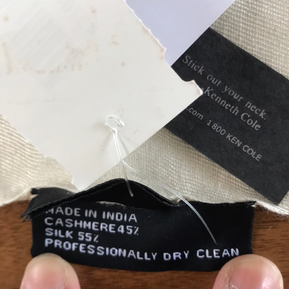 NWT Kenneth Cole pashmina - Picture 6 of 6